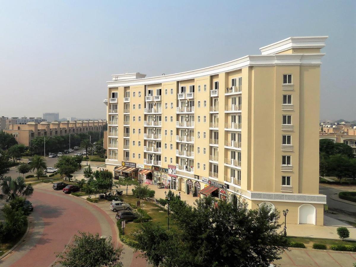 Vrindavan Inn Extérieur photo