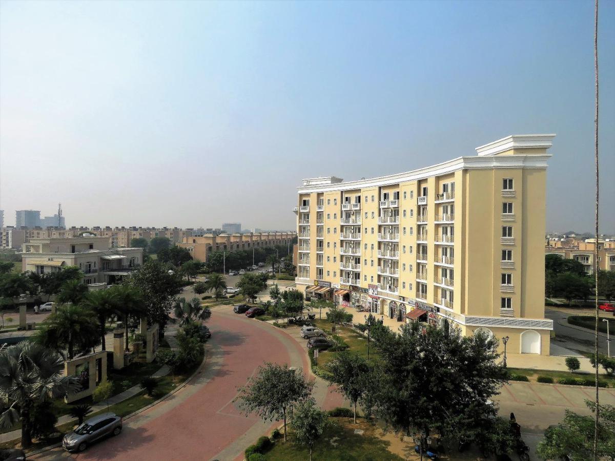 Vrindavan Inn Extérieur photo